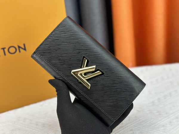 LVコピーウォレット正面デザイン